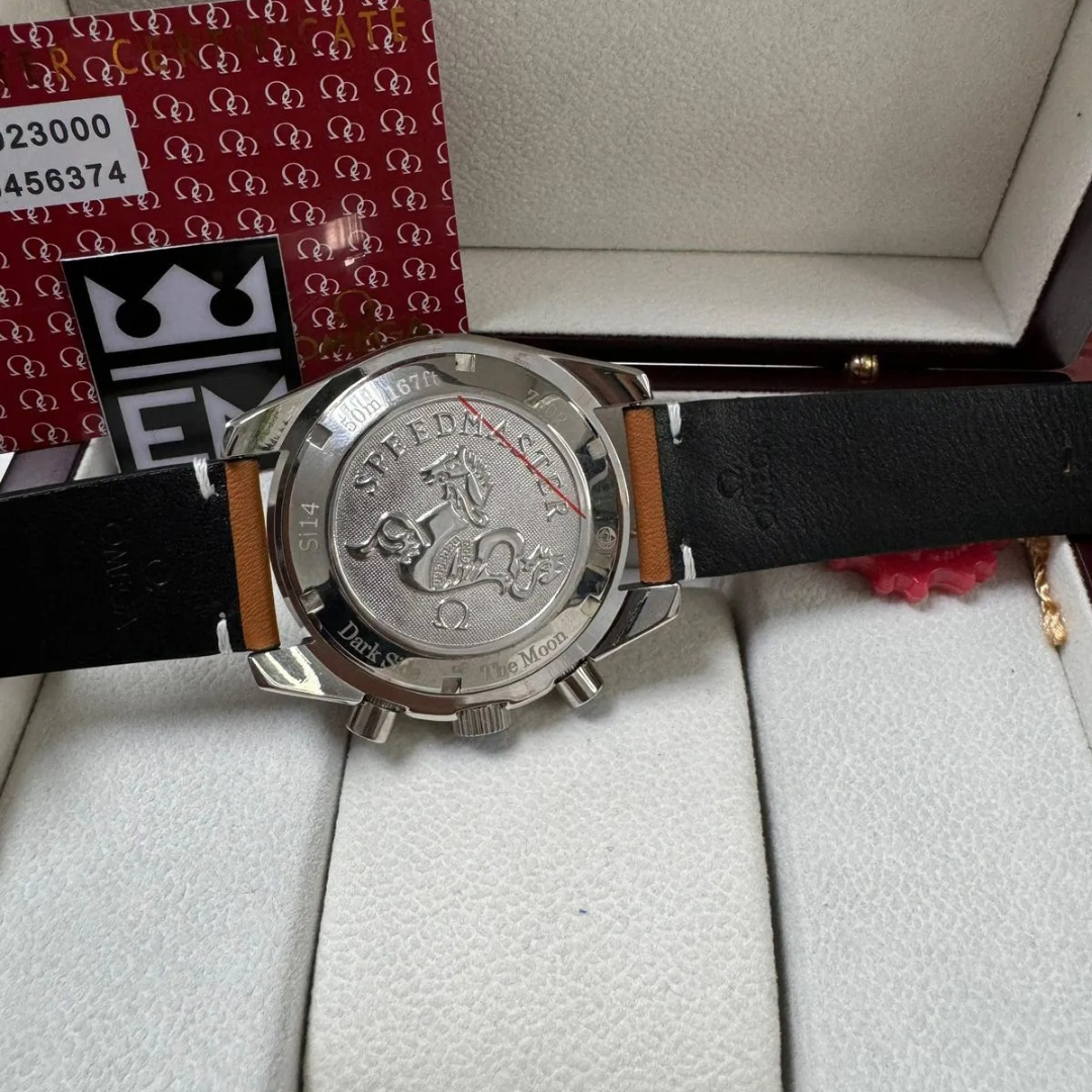 Omega Speedmaster Broad Arrow Black/Silver – 42 mm Cognac Leather Strap