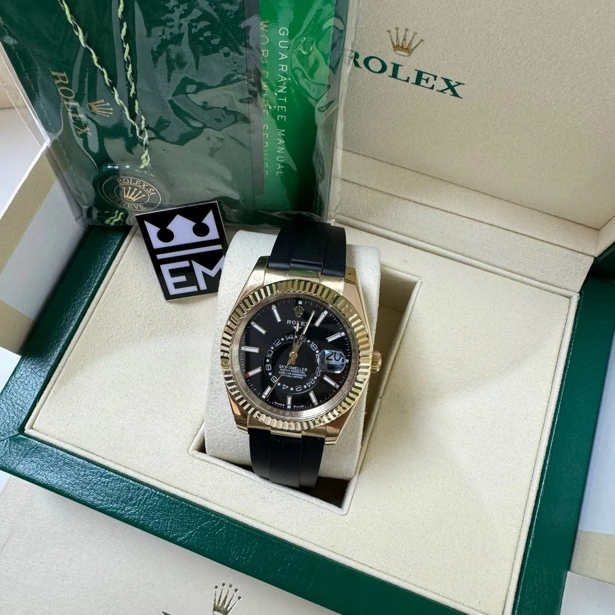 Rolex Sky-Dweller 42 – Black Dial – Oysterflex
